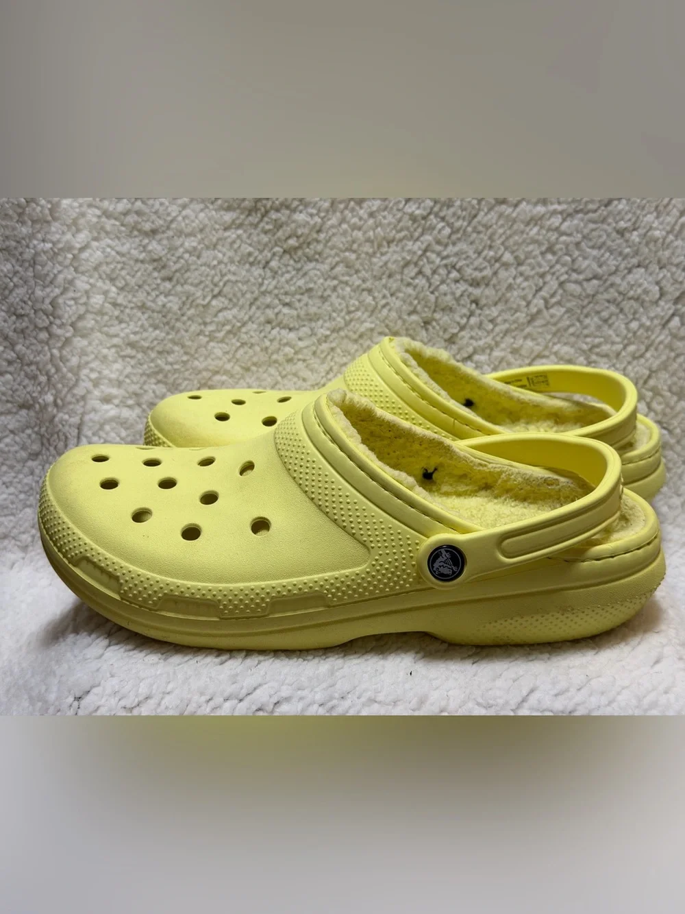Mens Crocs Comfort Bright Yellow Faux Fur Lined Clogs Size 10 Women’s 12